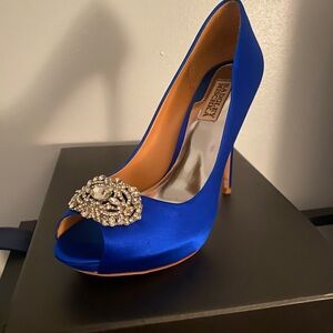 Badgley Mischka Jeannie peep toe pumps